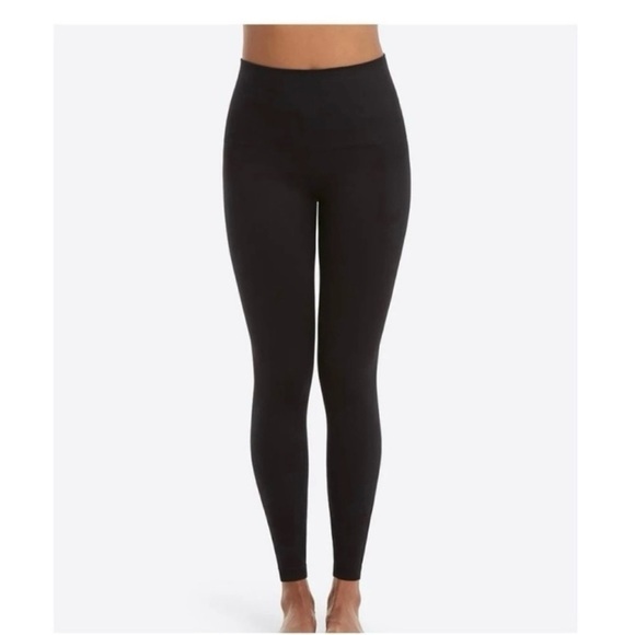 SPANX NWT Look at Me Now Seamless Leggings in Black Size S Style A288466 - Picture 2 of 9